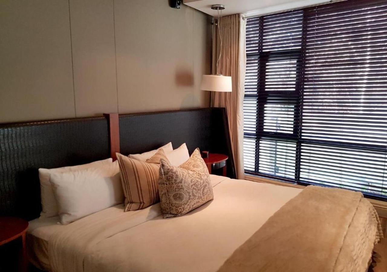 Zuri Residences At Ten Degrees ヨハネスブルグ エクステリア 写真