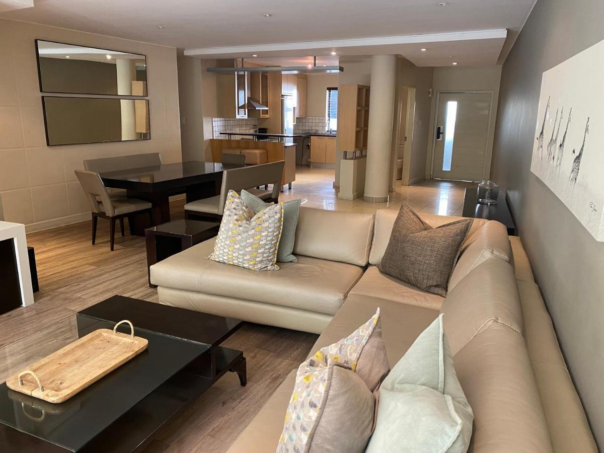 Zuri Residences At Ten Degrees ヨハネスブルグ エクステリア 写真