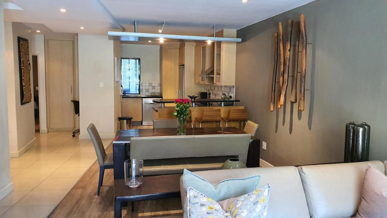 Zuri Residences At Ten Degrees ヨハネスブルグ エクステリア 写真