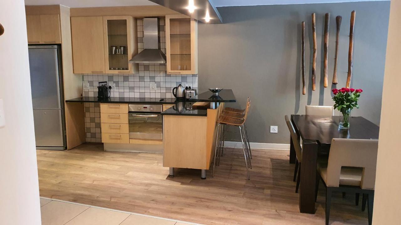 Zuri Residences At Ten Degrees ヨハネスブルグ エクステリア 写真