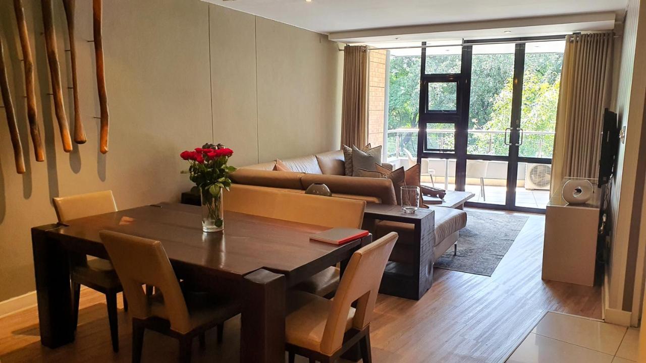 Zuri Residences At Ten Degrees ヨハネスブルグ エクステリア 写真