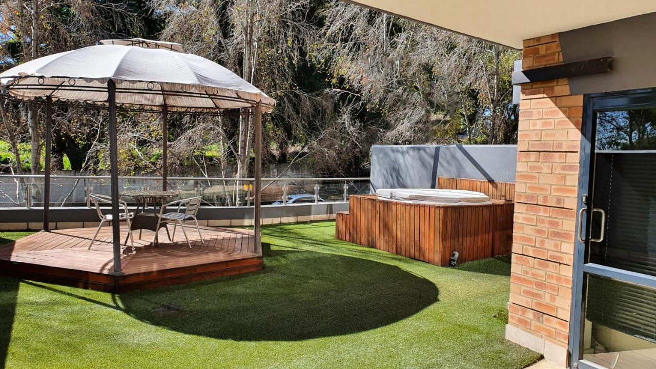 Zuri Residences At Ten Degrees ヨハネスブルグ エクステリア 写真