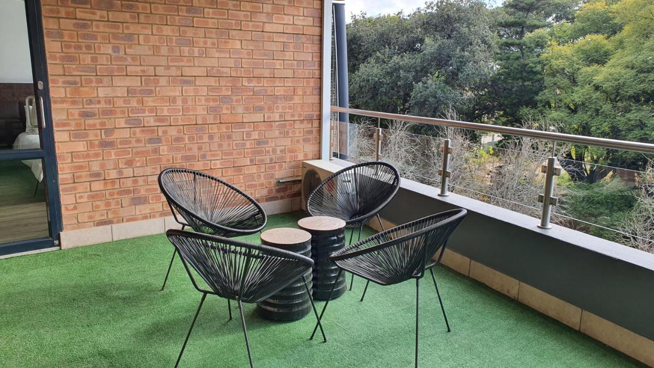 Zuri Residences At Ten Degrees ヨハネスブルグ エクステリア 写真