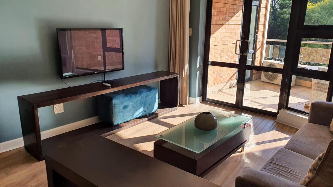 Zuri Residences At Ten Degrees ヨハネスブルグ エクステリア 写真
