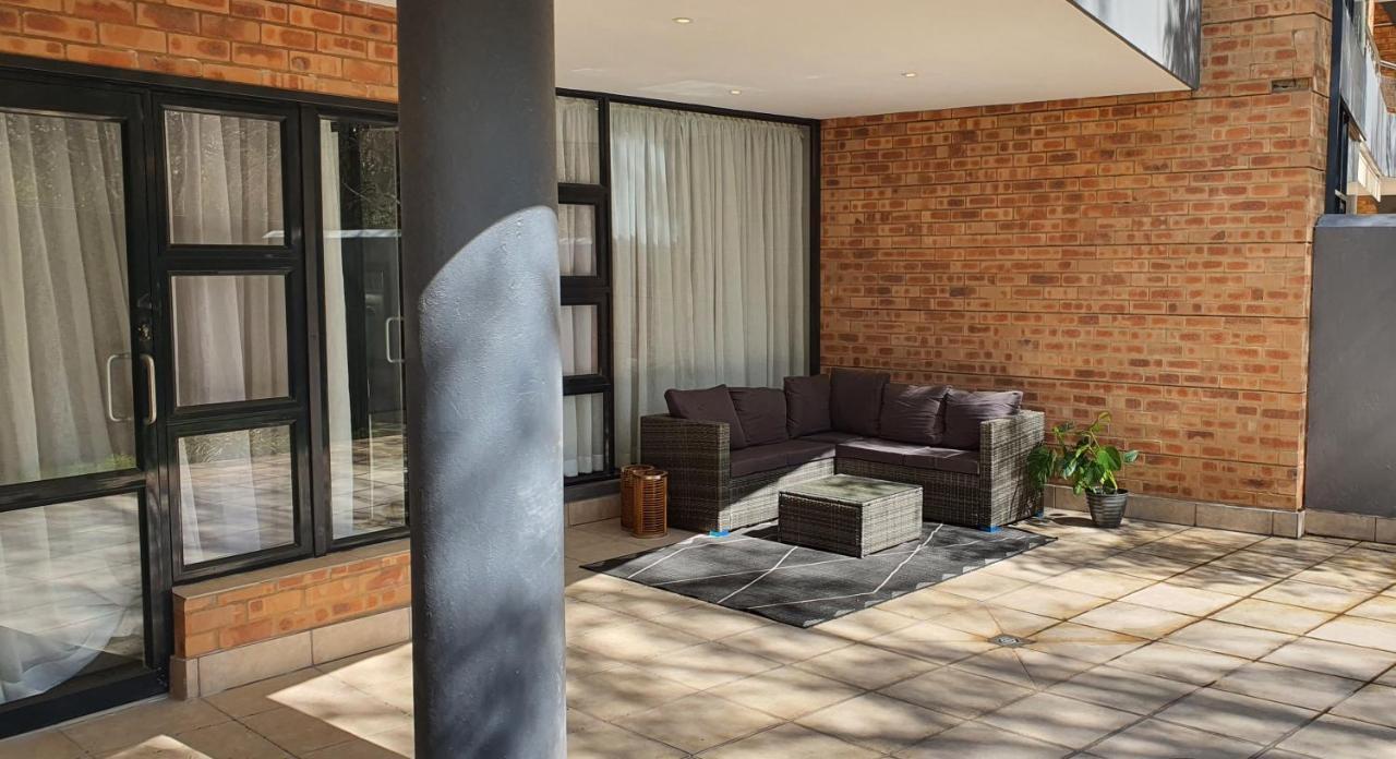 Zuri Residences At Ten Degrees ヨハネスブルグ エクステリア 写真