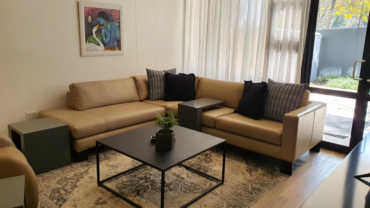 Zuri Residences At Ten Degrees ヨハネスブルグ エクステリア 写真
