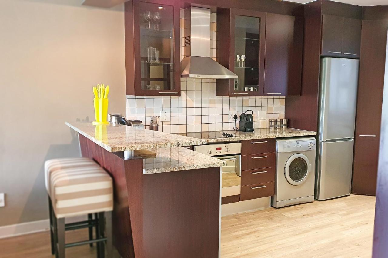 Zuri Residences At Ten Degrees ヨハネスブルグ エクステリア 写真