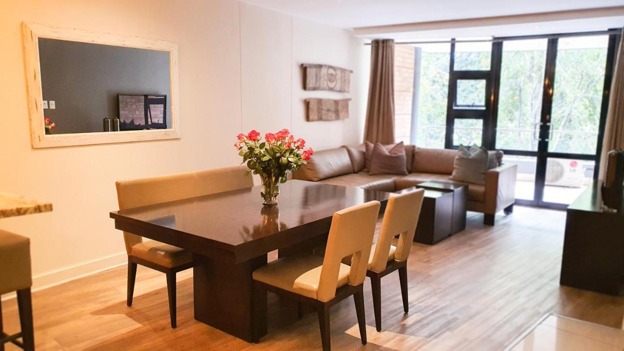 Zuri Residences At Ten Degrees ヨハネスブルグ エクステリア 写真