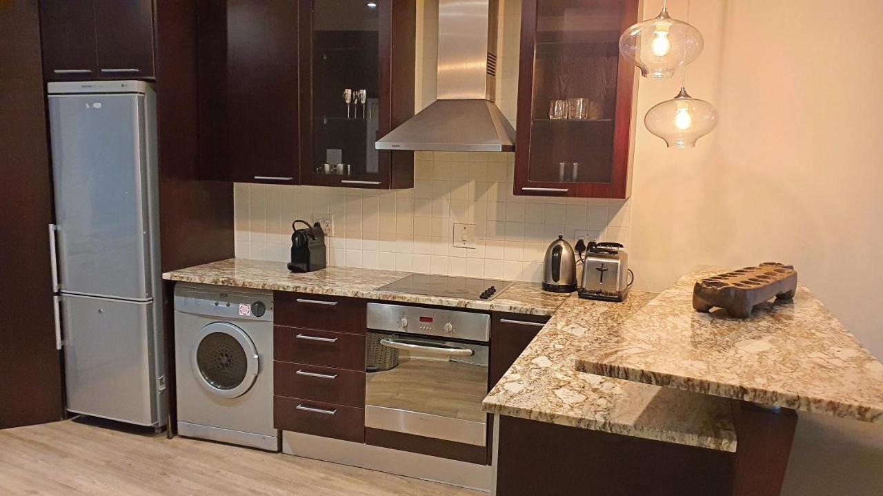 Zuri Residences At Ten Degrees ヨハネスブルグ エクステリア 写真