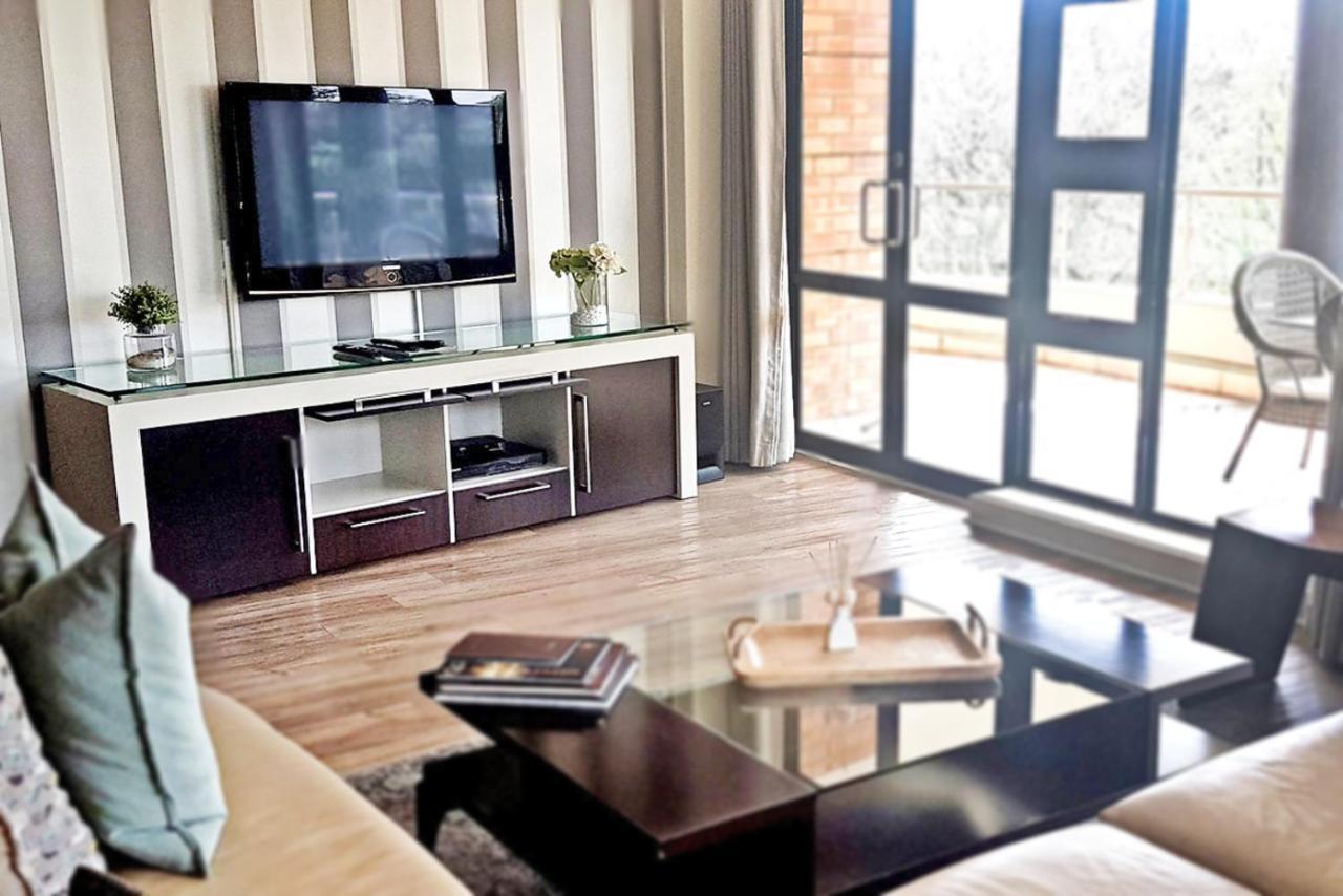 Zuri Residences At Ten Degrees ヨハネスブルグ エクステリア 写真